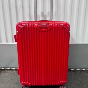 18” Gabbiano Carry-on Luggage Macan Collection Expandable